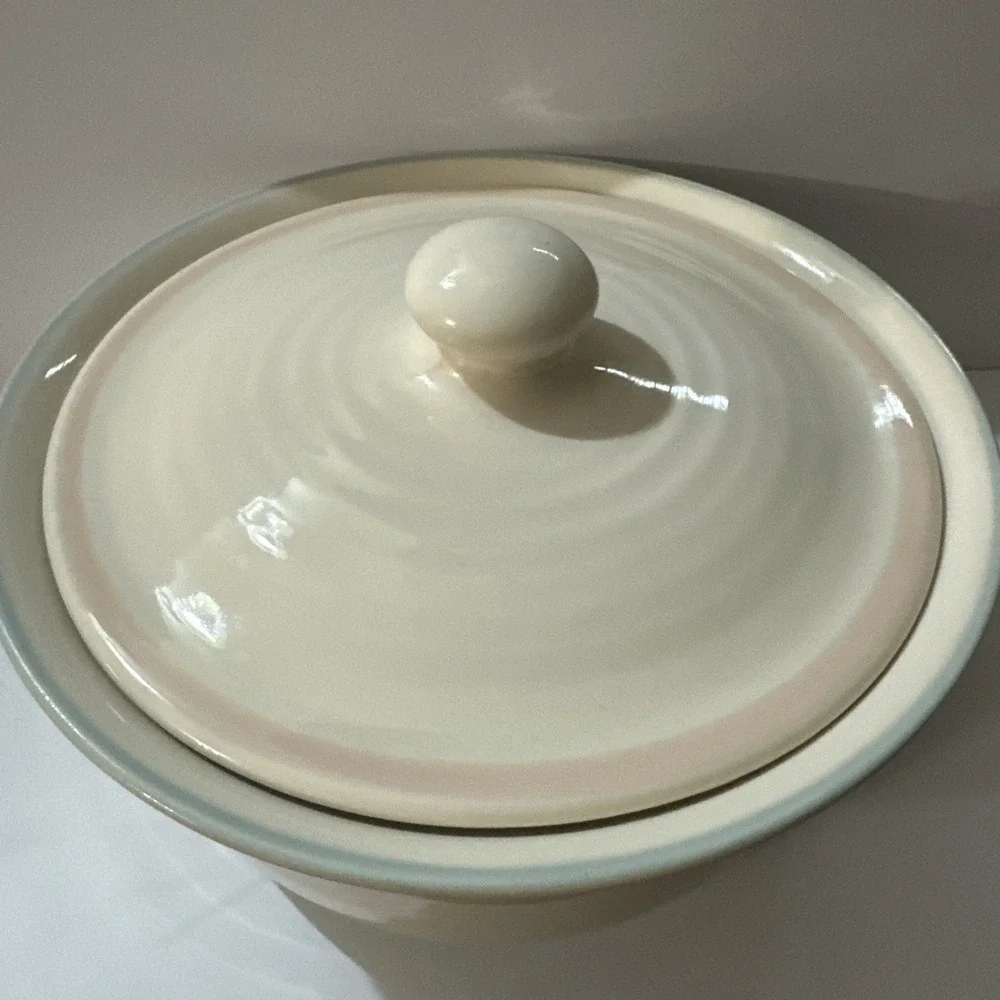 Vintage Pfaltzgraff Aura Pink 2Qt Stoneware Casserole Dish 9